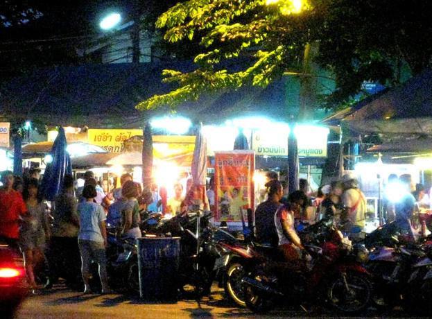 Somjai Place Ayutthaya Экстерьер фото