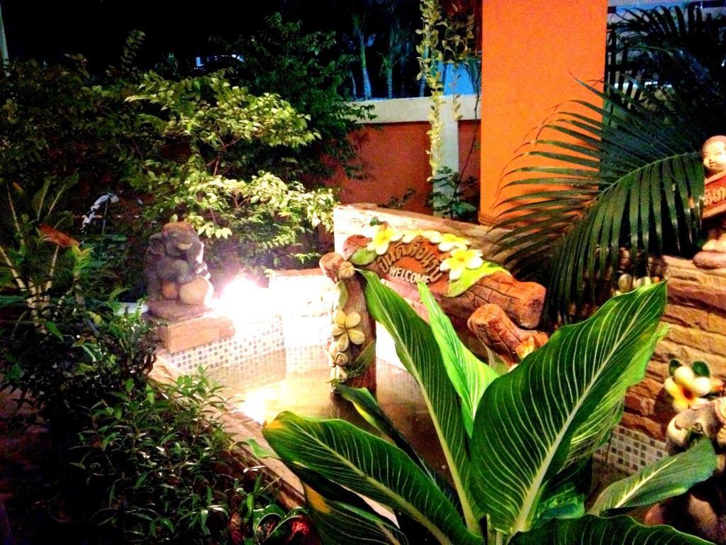 Somjai Place Ayutthaya Экстерьер фото